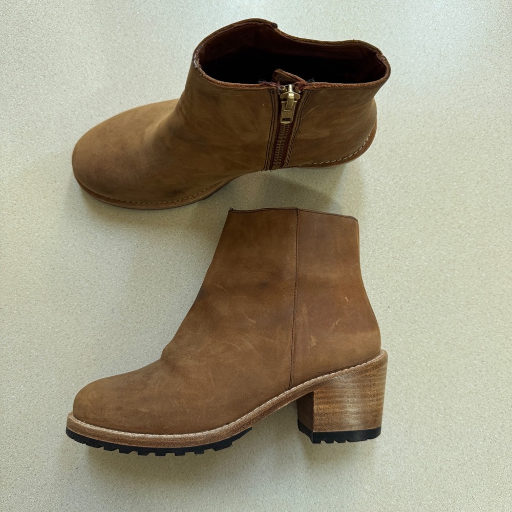 Patina Footwear Tan Leather Ankle Boots Lug Sole Block Heel Size 8 Handmade